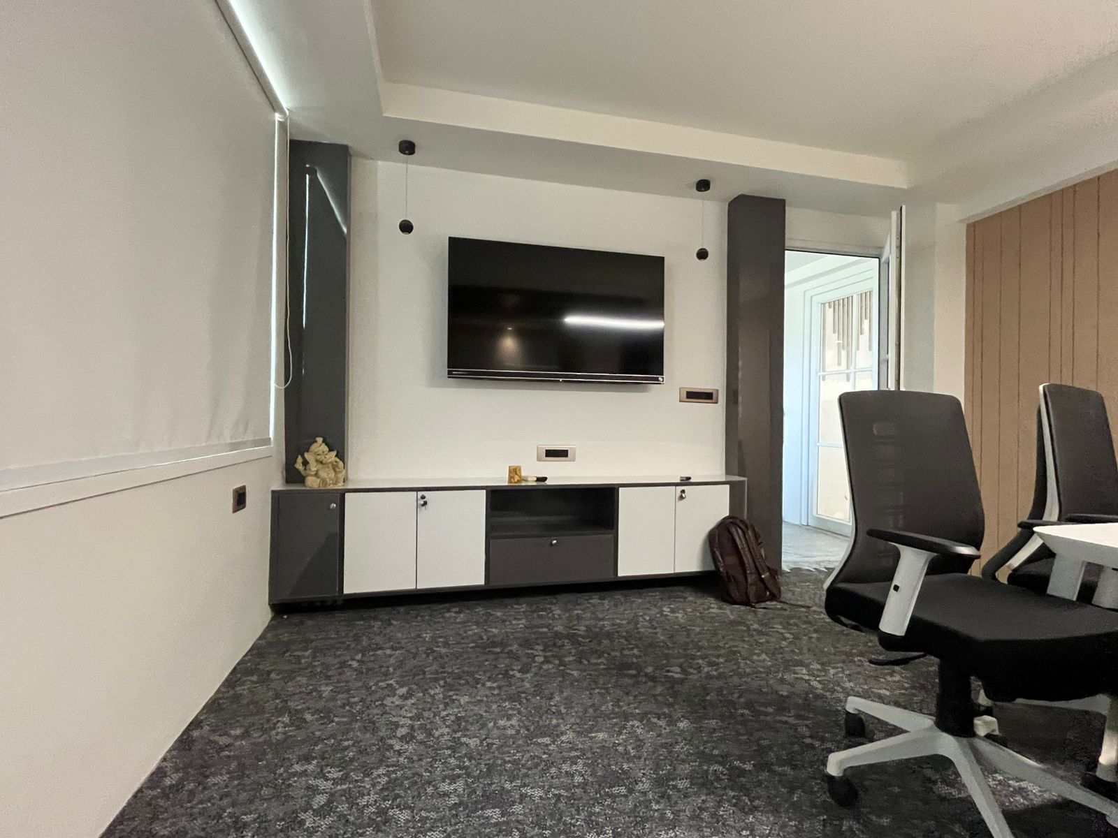 Global Green Interior Design Company Logo - Sustainable Design Experts